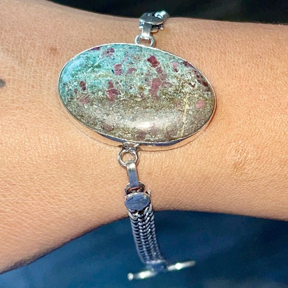 Green Ruby Fuchsite Bracelet 7 1/2” - 8” - Picture 4 of 10